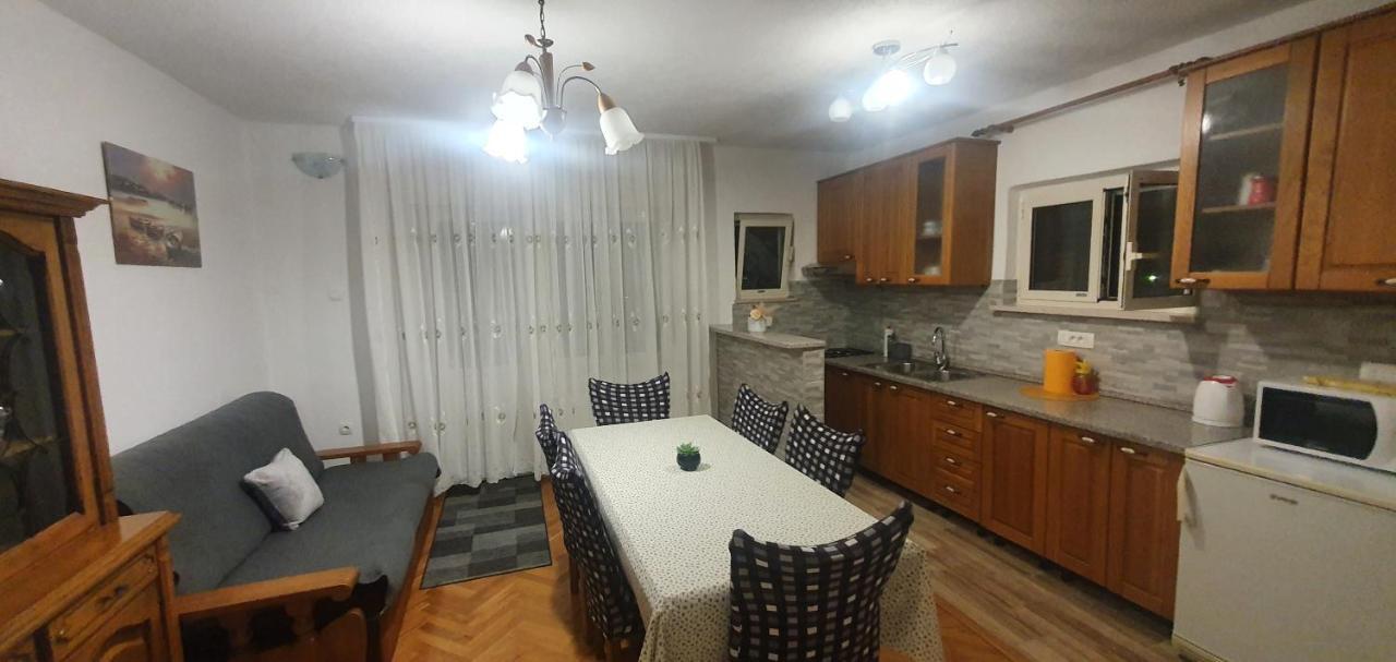 Apartmani Matea Trogir Eksteriør bilde