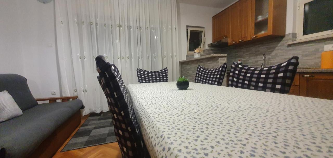 Apartmani Matea Trogir Eksteriør bilde