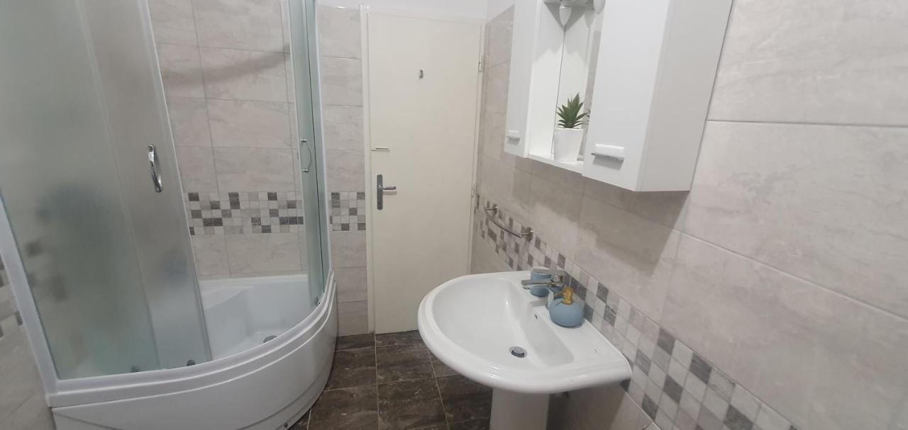 Apartmani Matea Trogir Eksteriør bilde
